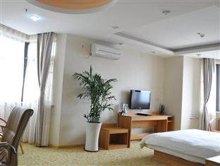 Super 8 Hotel Qingdao Railway Station Gui Zhou Road Exteriör bild