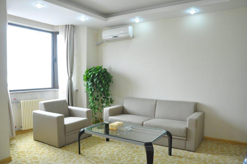 Super 8 Hotel Qingdao Railway Station Gui Zhou Road Exteriör bild