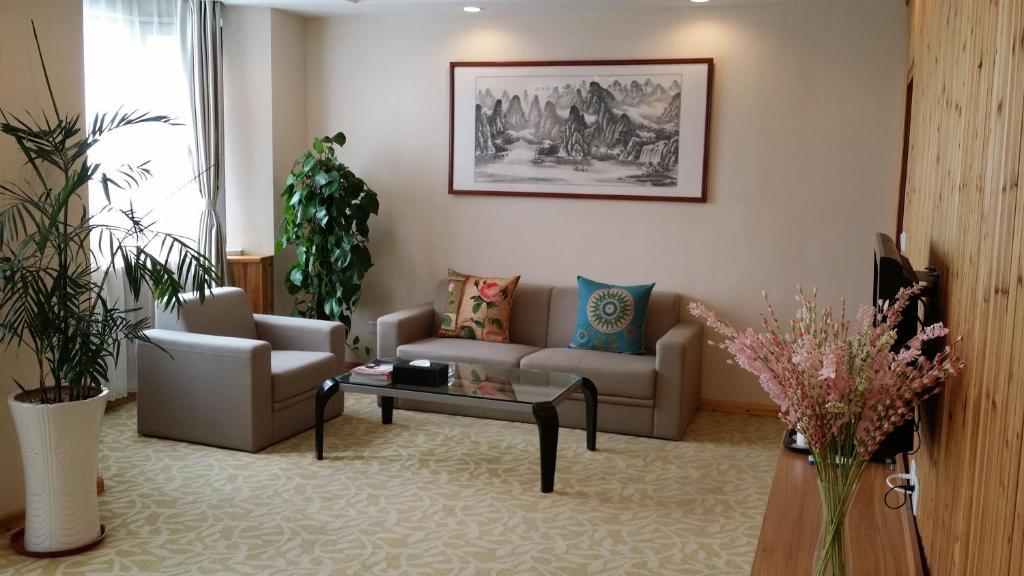 Super 8 Hotel Qingdao Railway Station Gui Zhou Road Exteriör bild